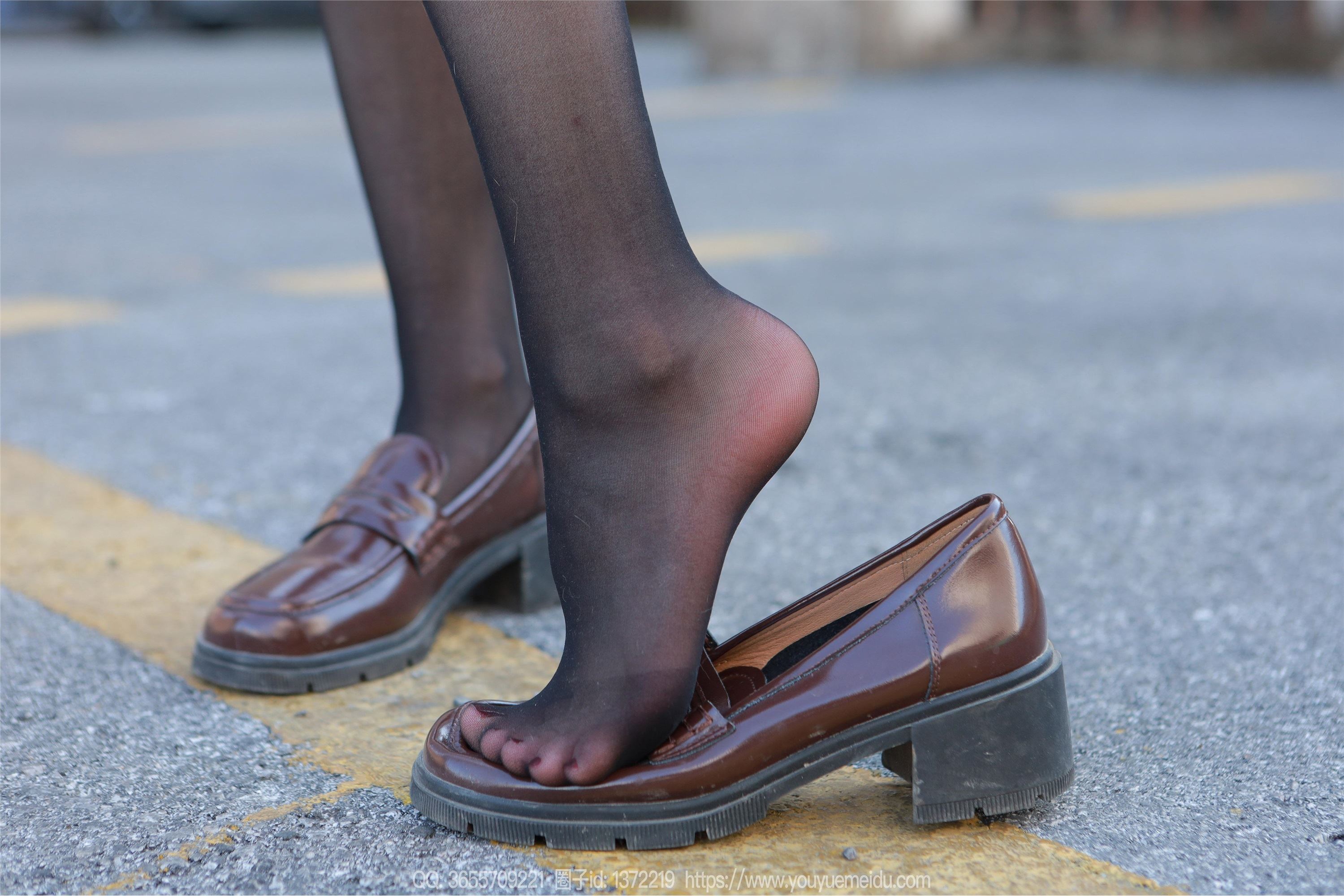 IESS异思趣向  2024.12.05 丝享家 1916 团团《阳光黑丝》